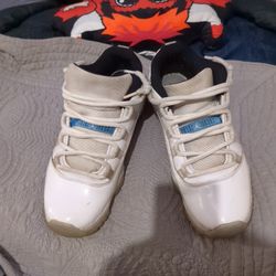 Jordan 11 Legend Blue Low