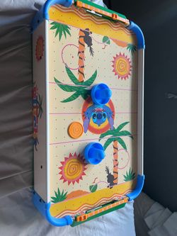 Mini air hockey