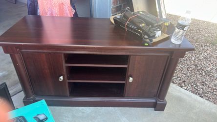 Tv stand