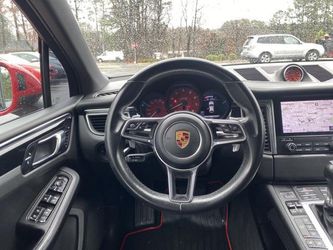 2017 Porsche Macan Thumbnail