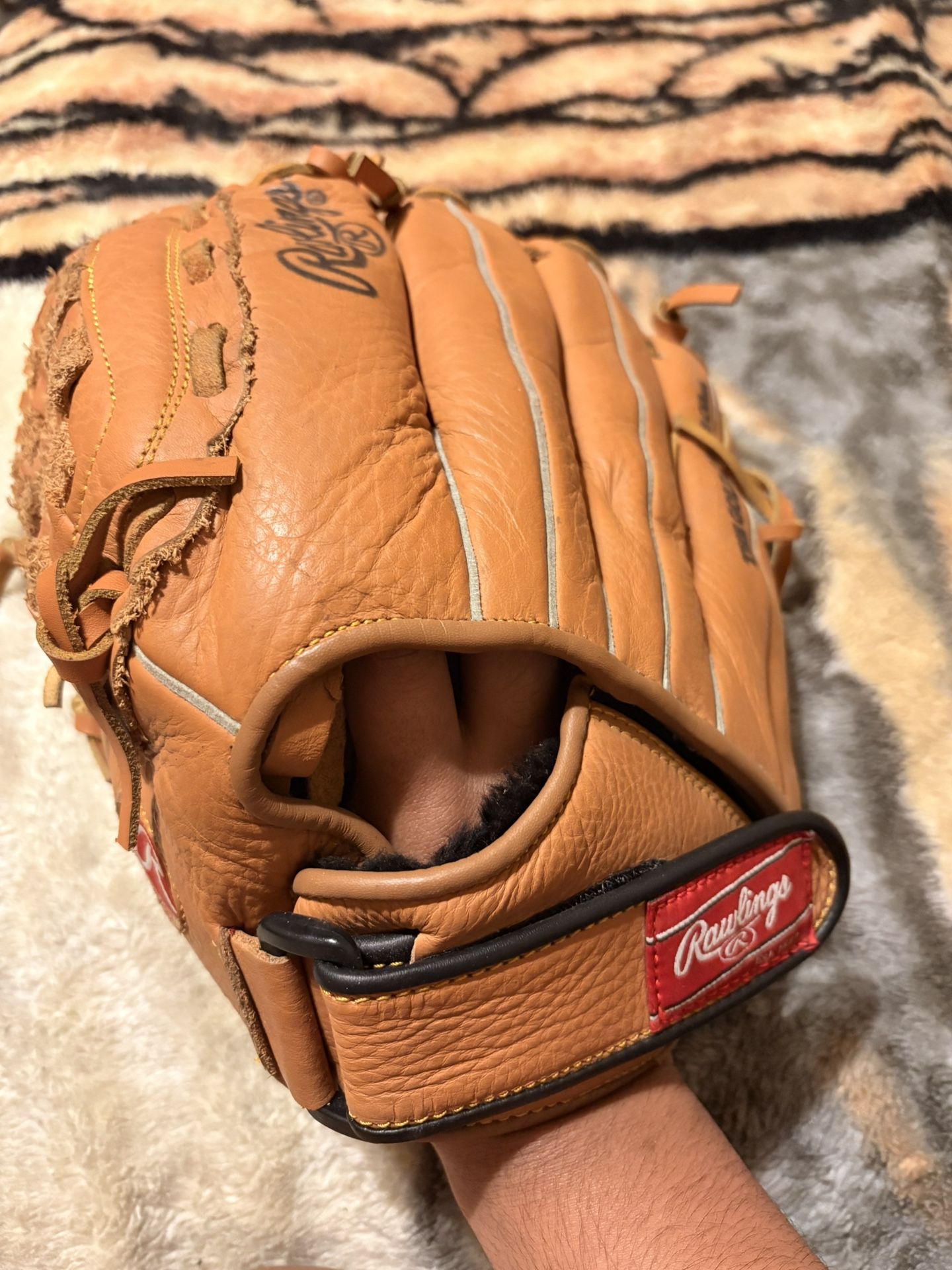 Rawlings Beige Left