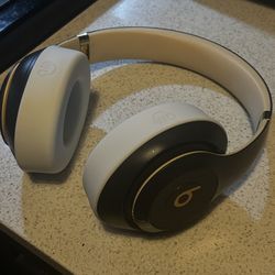 Beats Studio3 Wireless Noise Cancelling Headphones