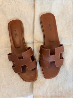 Hermes Oran Sandals Gold size 38.5