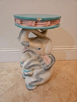 Hand-Carved Elephant Accent Table – Made in Thailand – Solid Wood
