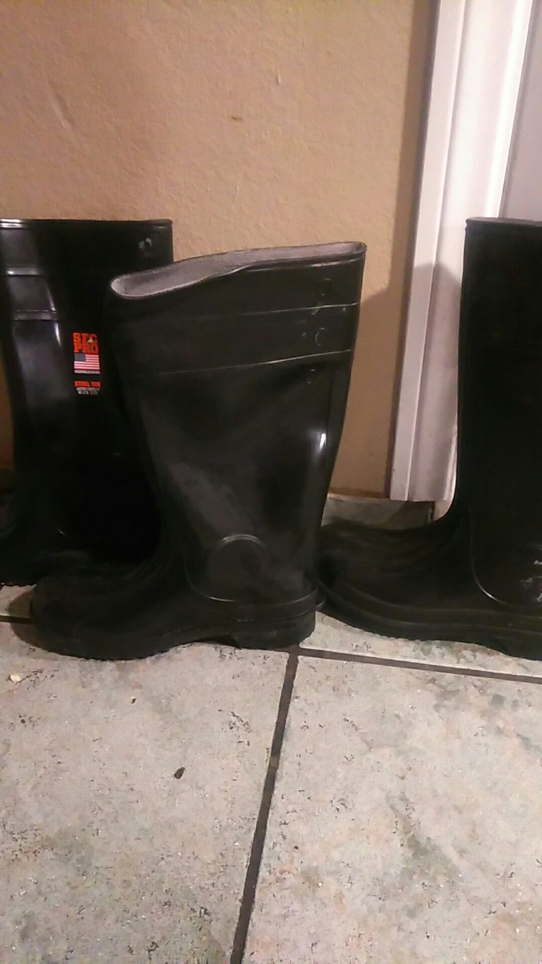 Rain boots, water proof boots, steel toe boots, slip resistant, heavy duty, work boots