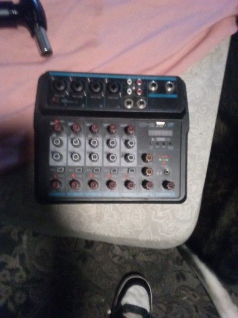 Musical Mini Mixer Interface Paths PC In A Working Function