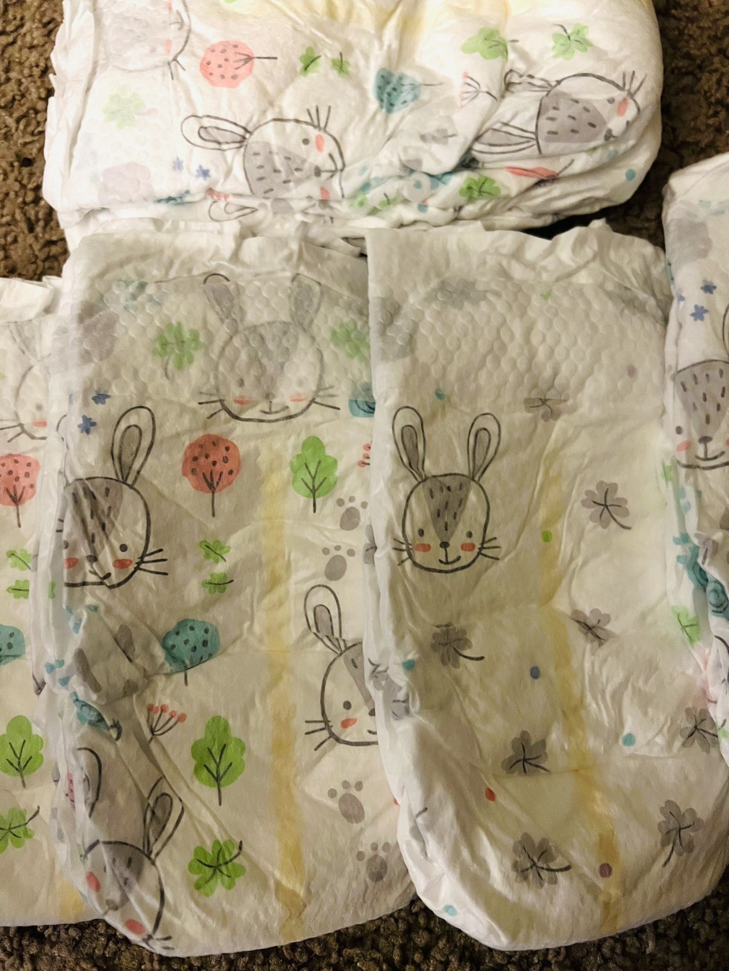 400 Diapers From 0 To 6 New Never Used Open Box