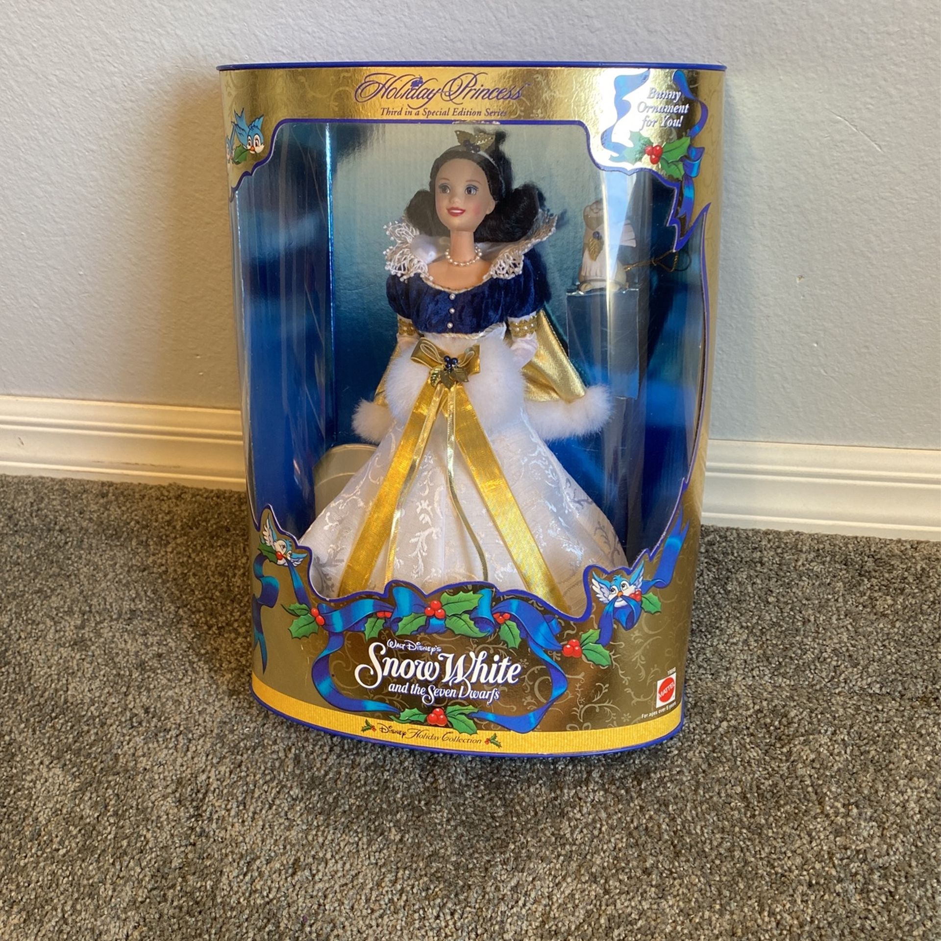 1998 Walt Disney's Snow White and the Seven Dwarfs Holiday Princess Barbie NIBÂ