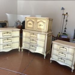 A  Unique Bedroom Set 