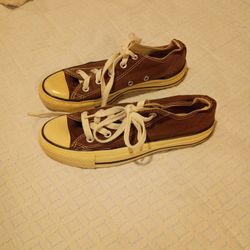 All Star Size 4 In Men's And Six In Women's 76 IIn Women's