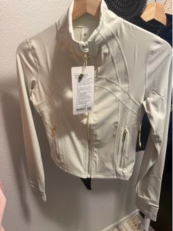 Beige lululemon define jacket