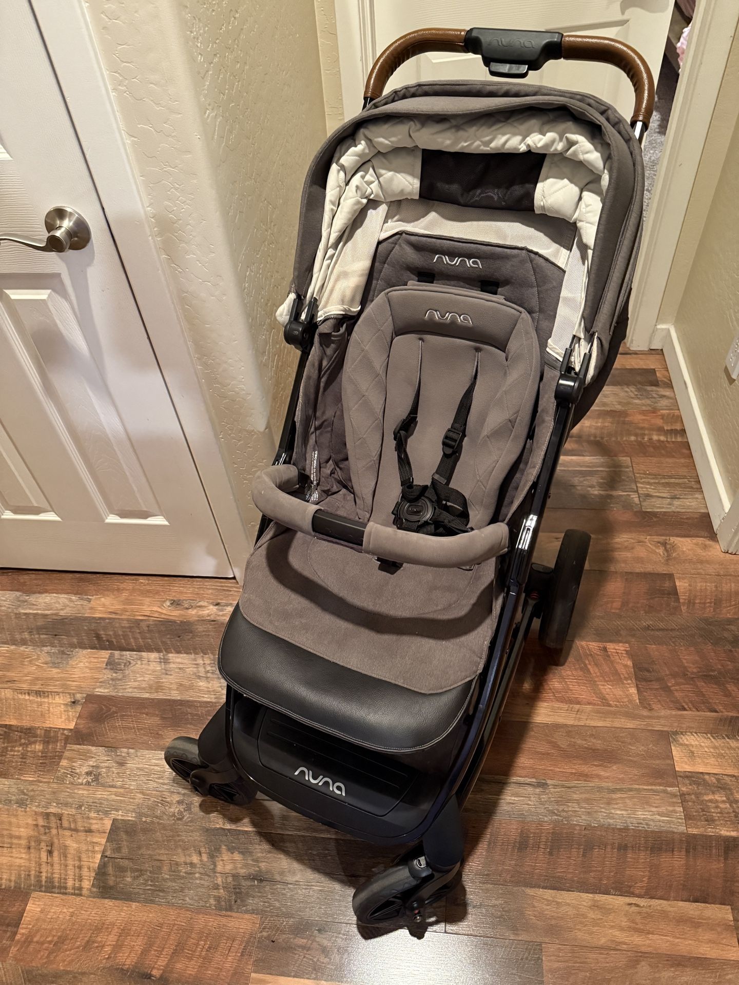 NUNA TRVL Stroller $150