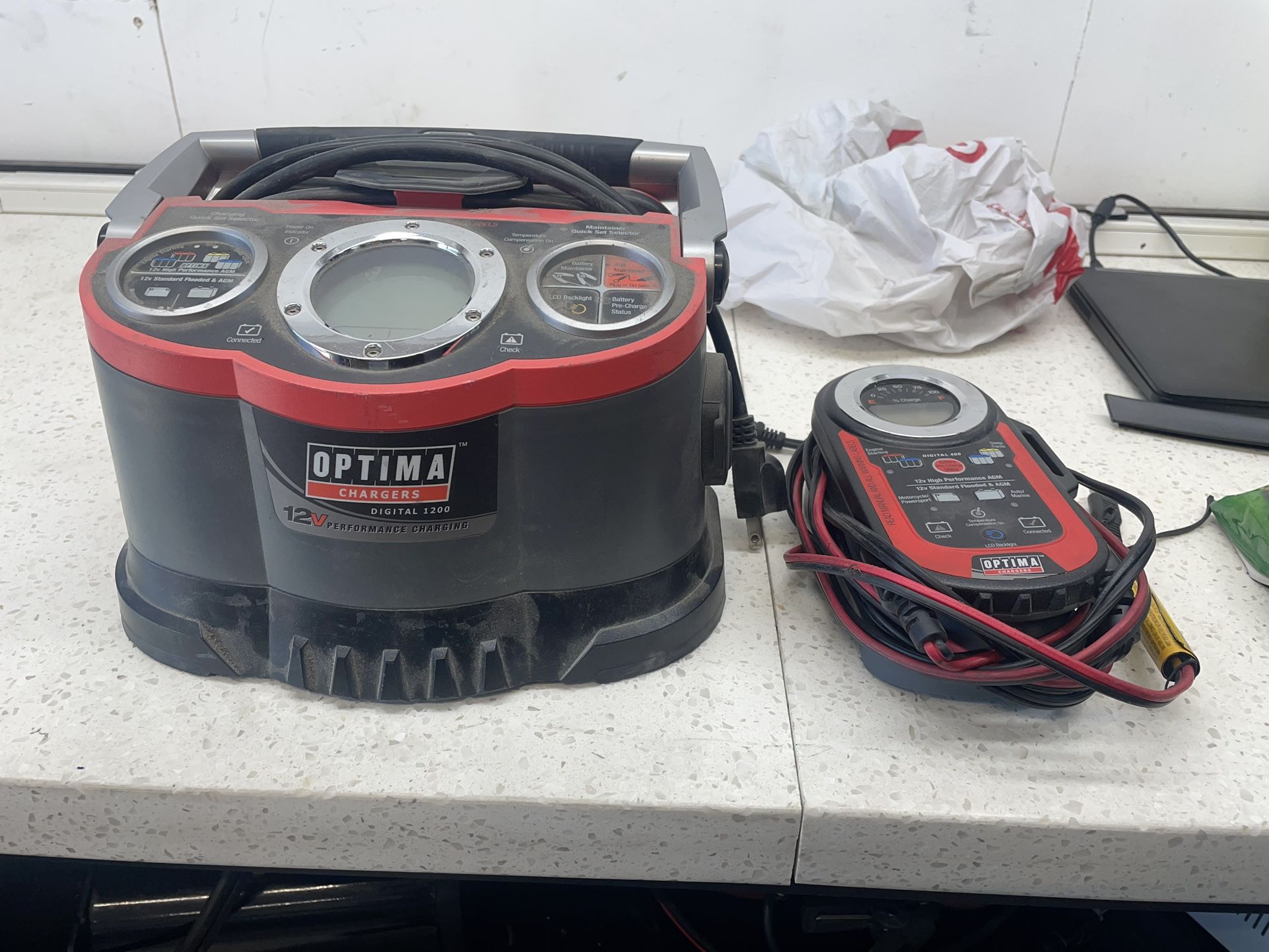 Optima Battery Charger And Trickle Charger