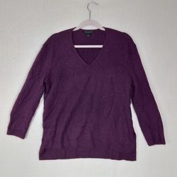 Women's Knit Sweater Size Medium in Burgundy w/ High Low Hem