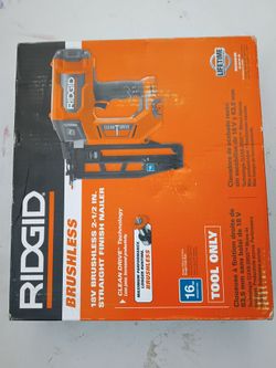 RIDGID 18V Brushless Cordless 16-Gauge 2-1/2 in. Straight Finish Nailer (Tool only))