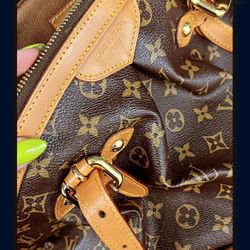 $700 LV PURSE CARTERA Like New 