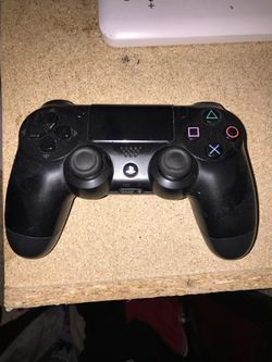 PS4 controller
