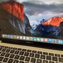2009 Apple MacBook Pro "Core 2 Duo" 2.66 15" 320 GB Storage