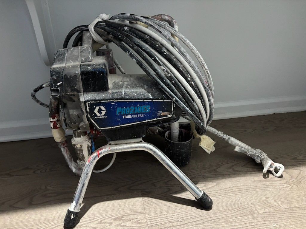 Graco PRO 210es Excellent Working Condition