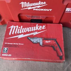 Milwaukee gauge metal shear (NEW)