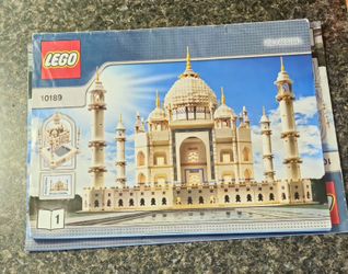 LEGO set 10189 Taj Mahal 

10189 LEGO Taj Mahal 100% Complete with instruction booklets
Retired product
No Box