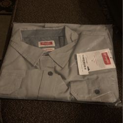 Wrangler Button Down Woven Shirt Size XL