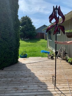 yard art spinner