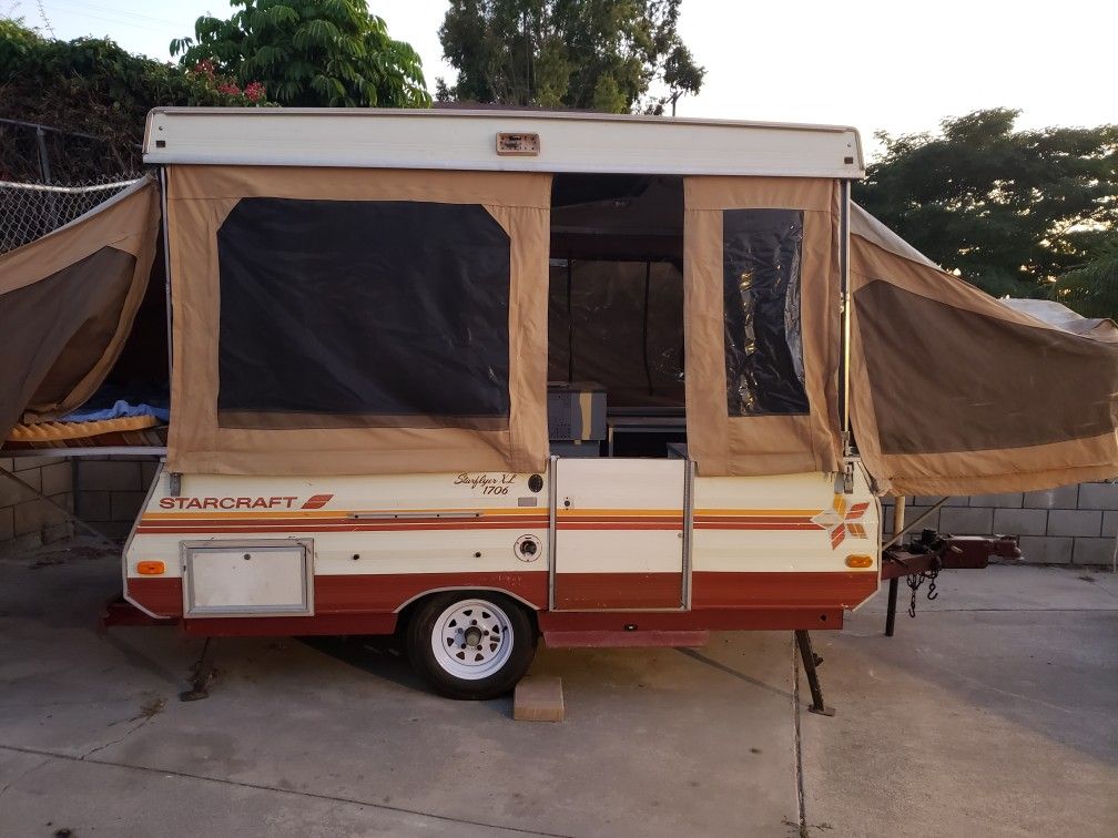 1980 Starcraft pop up camper.