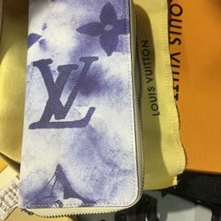 Woman’s Wallet