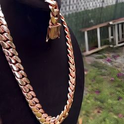 Rose Gold Cuban Set 200$ & Gold Cuban Set 250$