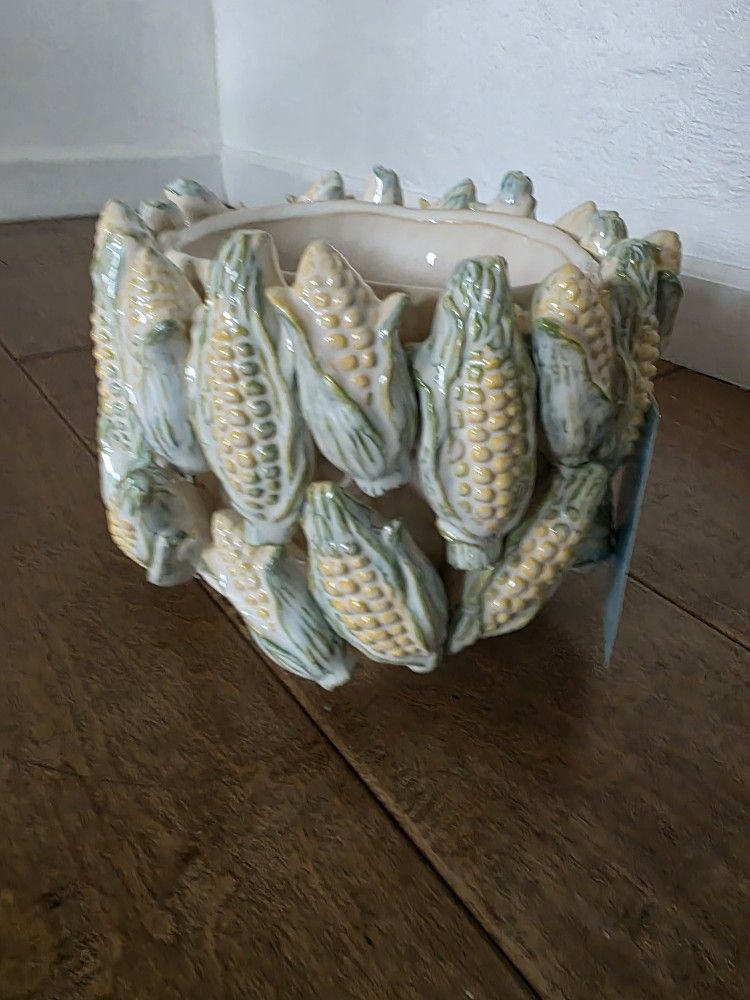 Brand New Italiving Designer Pot