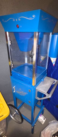 Snow cone machine