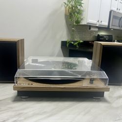 Vinyl Player  Victrola