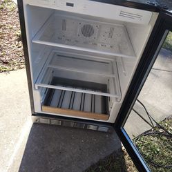 refrigerator good condition for sale 100. 00