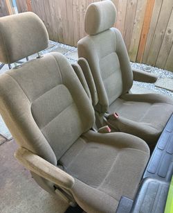 Kia Sedona Captain Seats