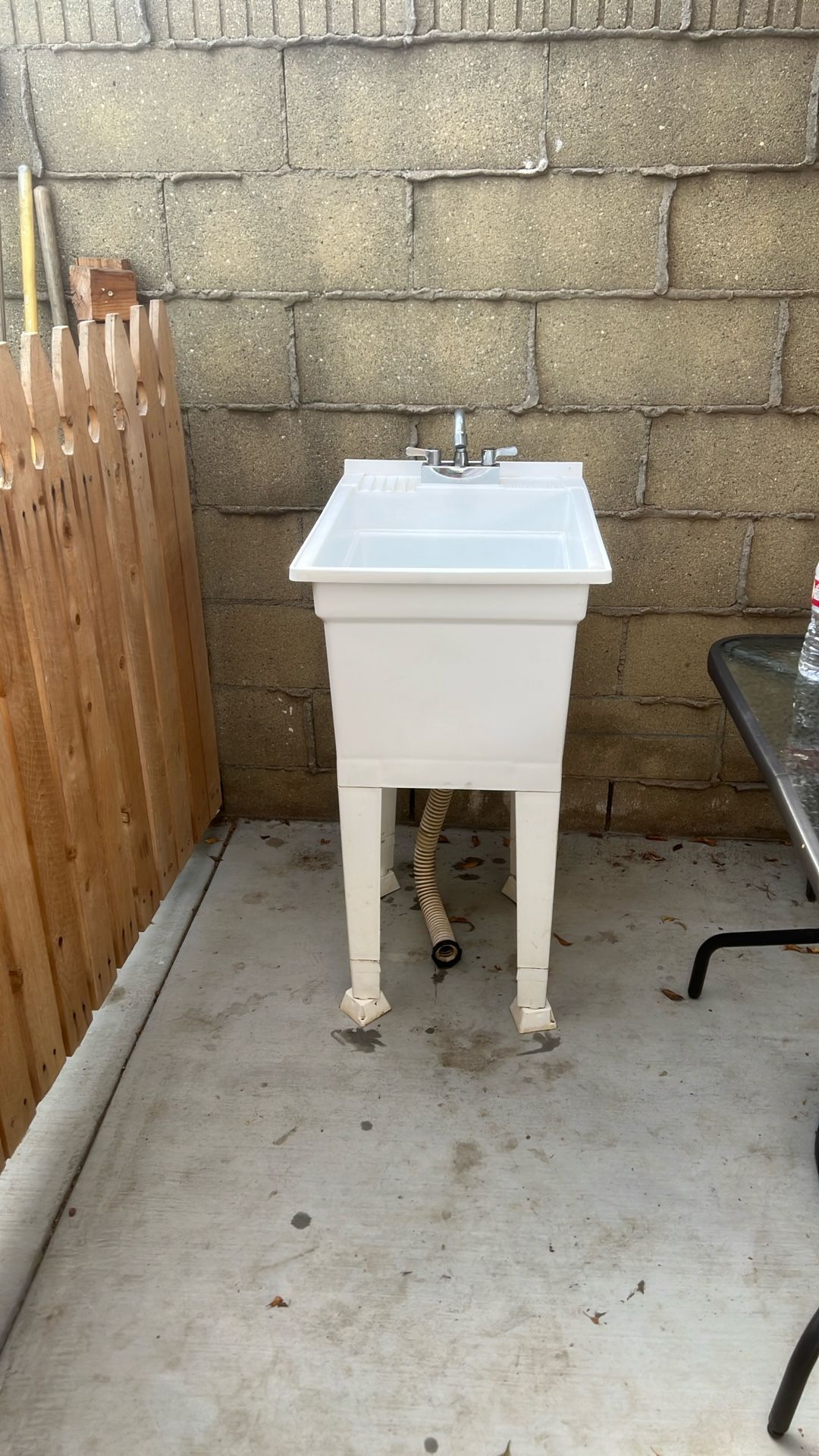 Utility tub