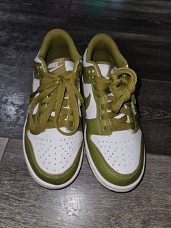 Olive green Dunks