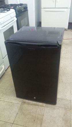 Black heavy duty mini fridge