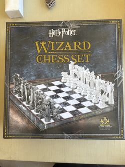 Harry Potter Wizard Chess Set