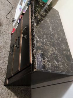 3 drawer dresser with marble top
