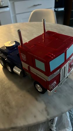 Transformers Optimus Prime Semi Truck Figure
