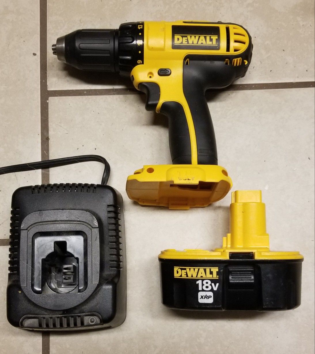 DeWalt 18v drill driver, Battery, and charger