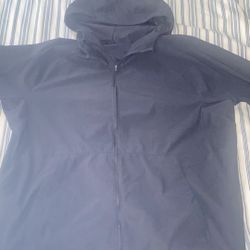 Lululemon Men’s Jacket (TRADE FOR SIZE SMALL-MEDIUM LULULEMON)
