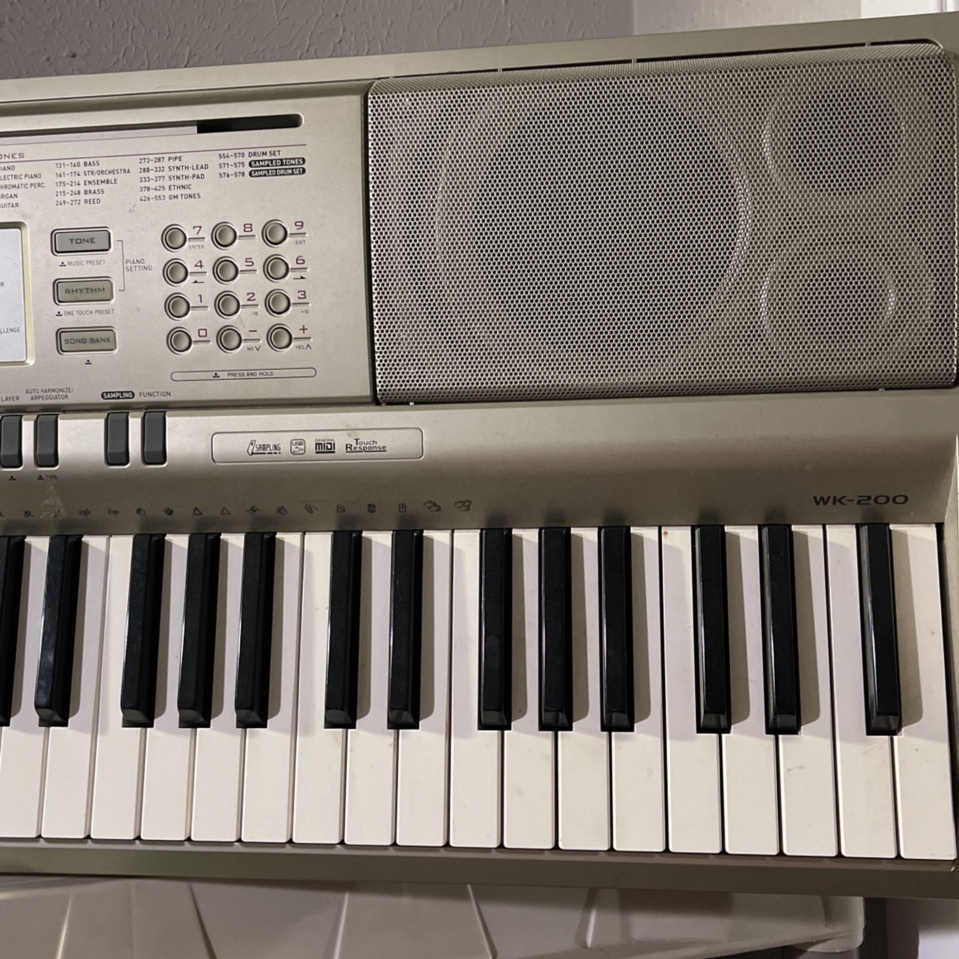 Casio WK200 for Sale in Hinsdale, IL OfferUp