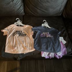 Nike Girls Set Size 5 $10 Each