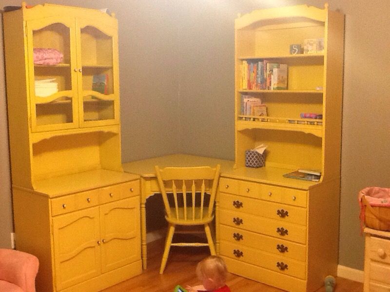 Ethan Allen pale yellow girl's bedroom set
