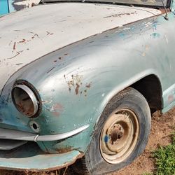 1951 Kaiser Deluxe Fenders