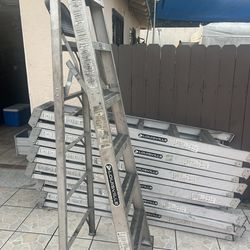 Escaleras de 6 pies de aluminio, Heavy, Duty, 300 libras nuevas muy baratas $90 cada una
