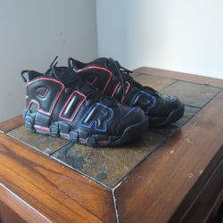 NEW Air More Uptempo 'Electric'
Favorite (Size 10)