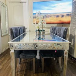 Glass Dinner Table 